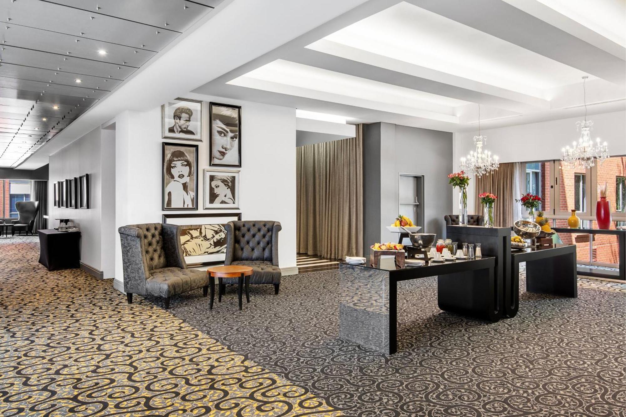 Protea Hotel Fire & Ice! By Marriott Johannesburg Melrose Arch Esterno foto
