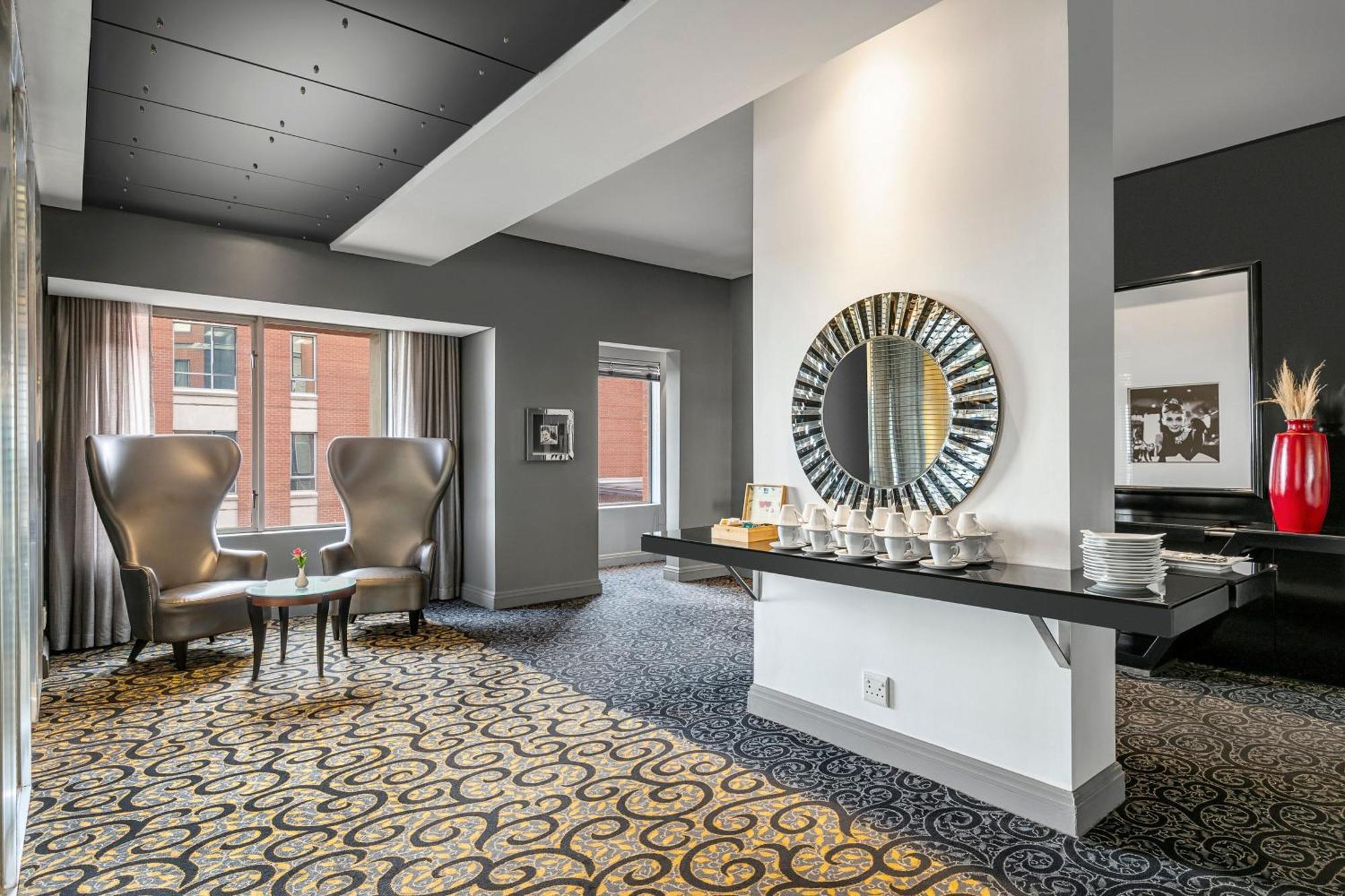 Protea Hotel Fire & Ice! By Marriott Johannesburg Melrose Arch Esterno foto