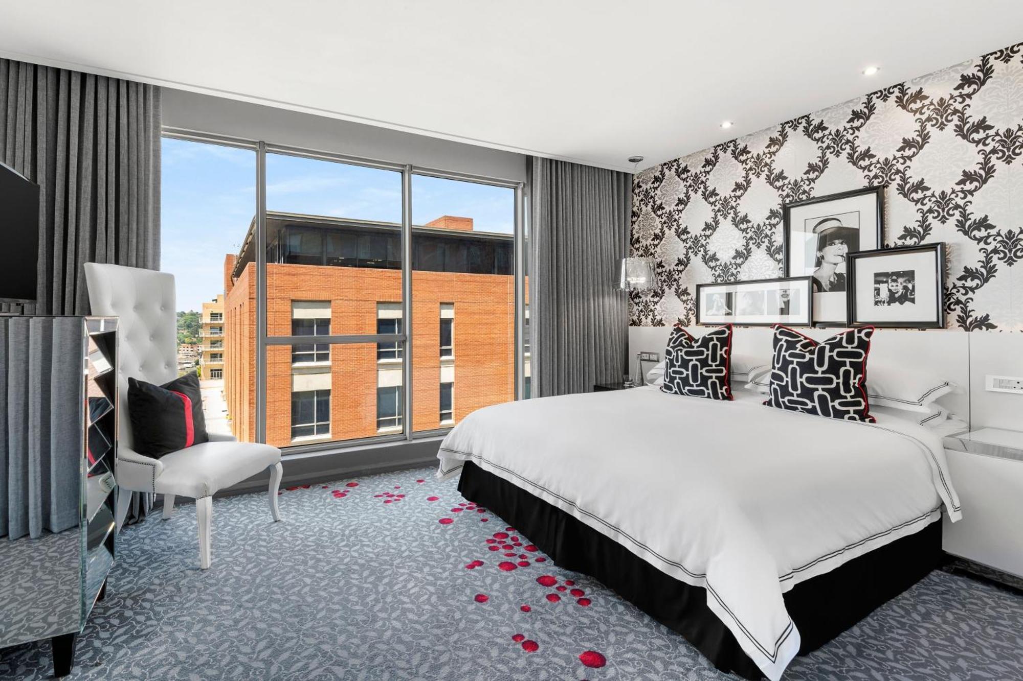 Protea Hotel Fire & Ice! By Marriott Johannesburg Melrose Arch Esterno foto