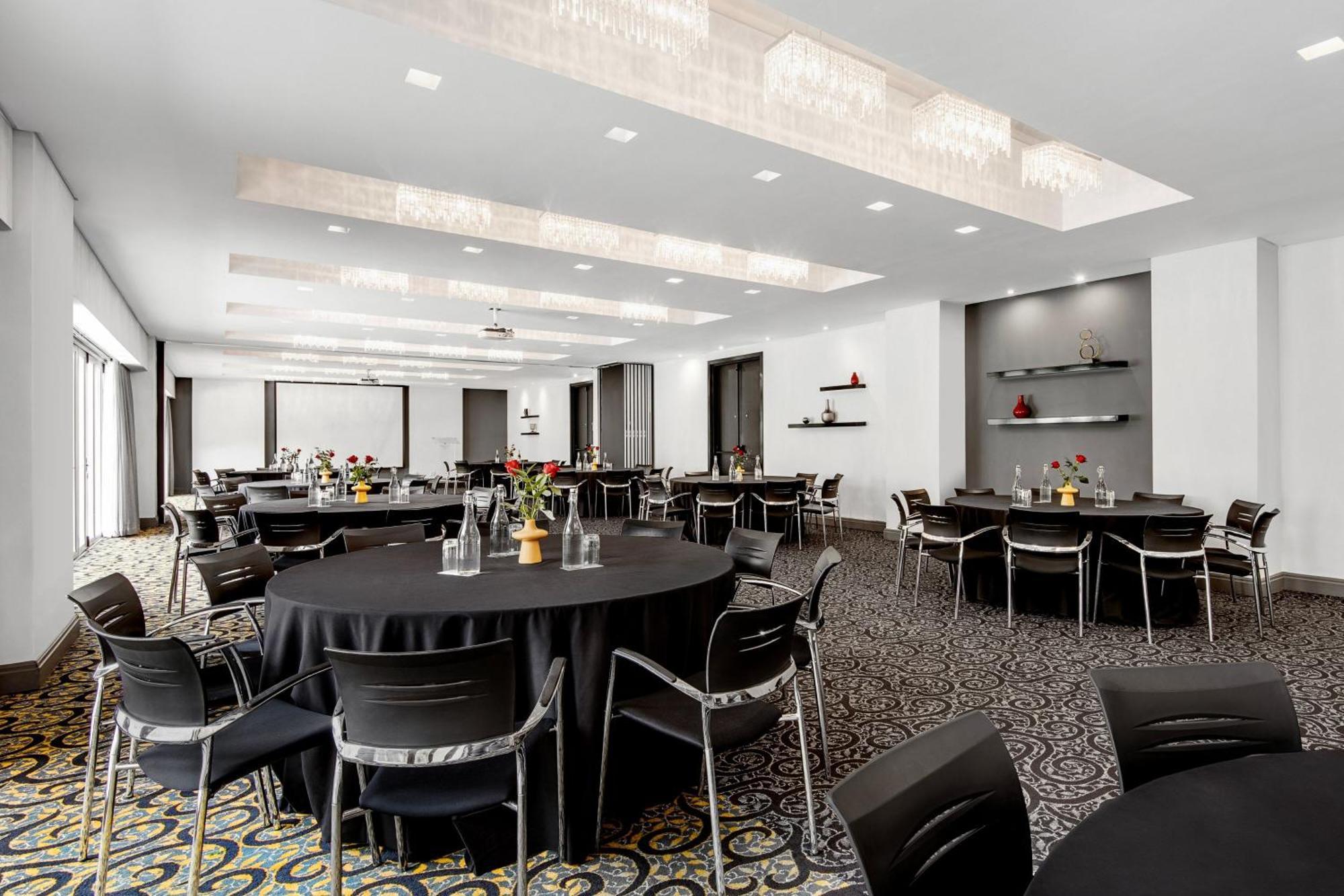 Protea Hotel Fire & Ice! By Marriott Johannesburg Melrose Arch Esterno foto