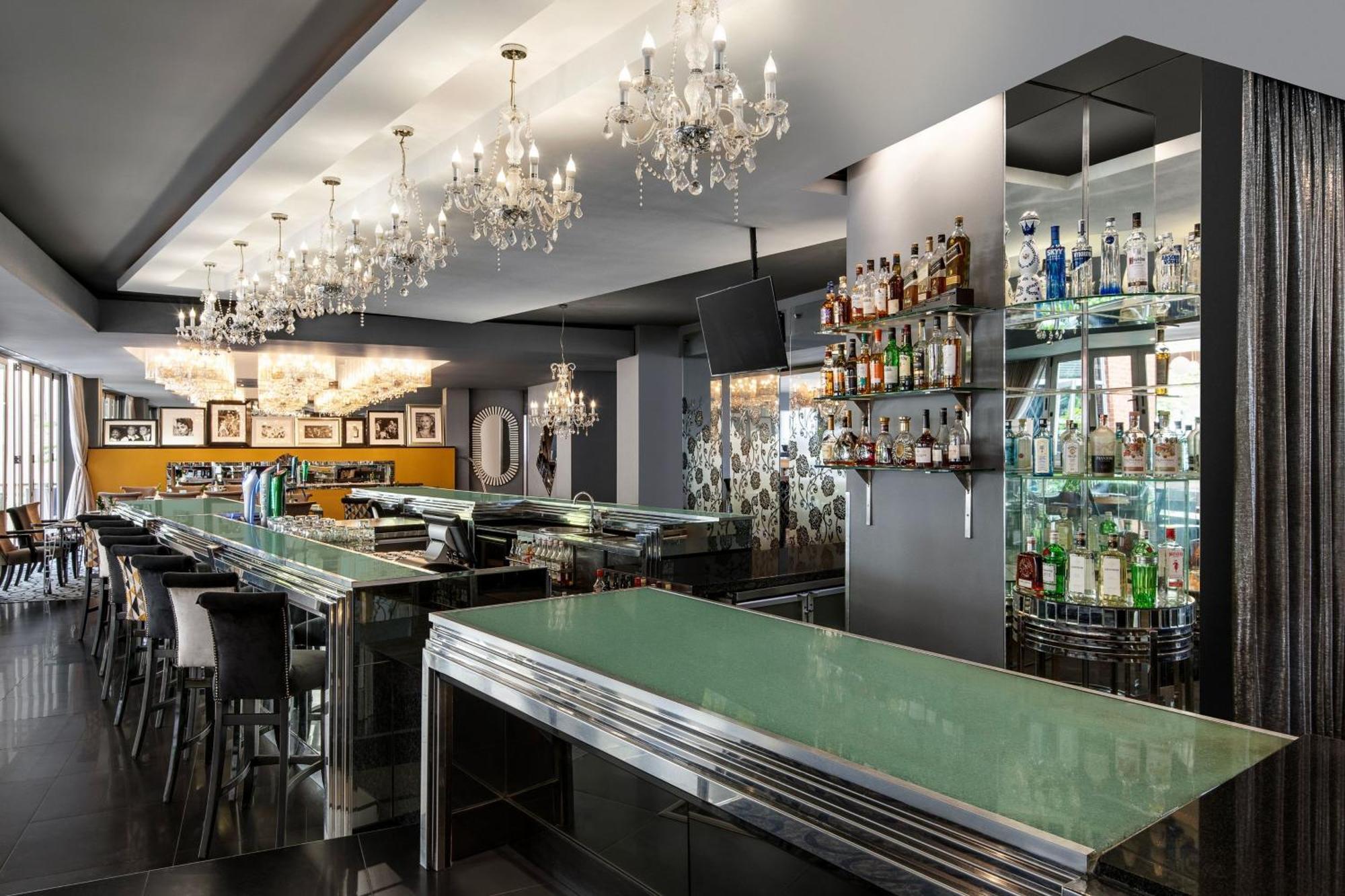 Protea Hotel Fire & Ice! By Marriott Johannesburg Melrose Arch Esterno foto