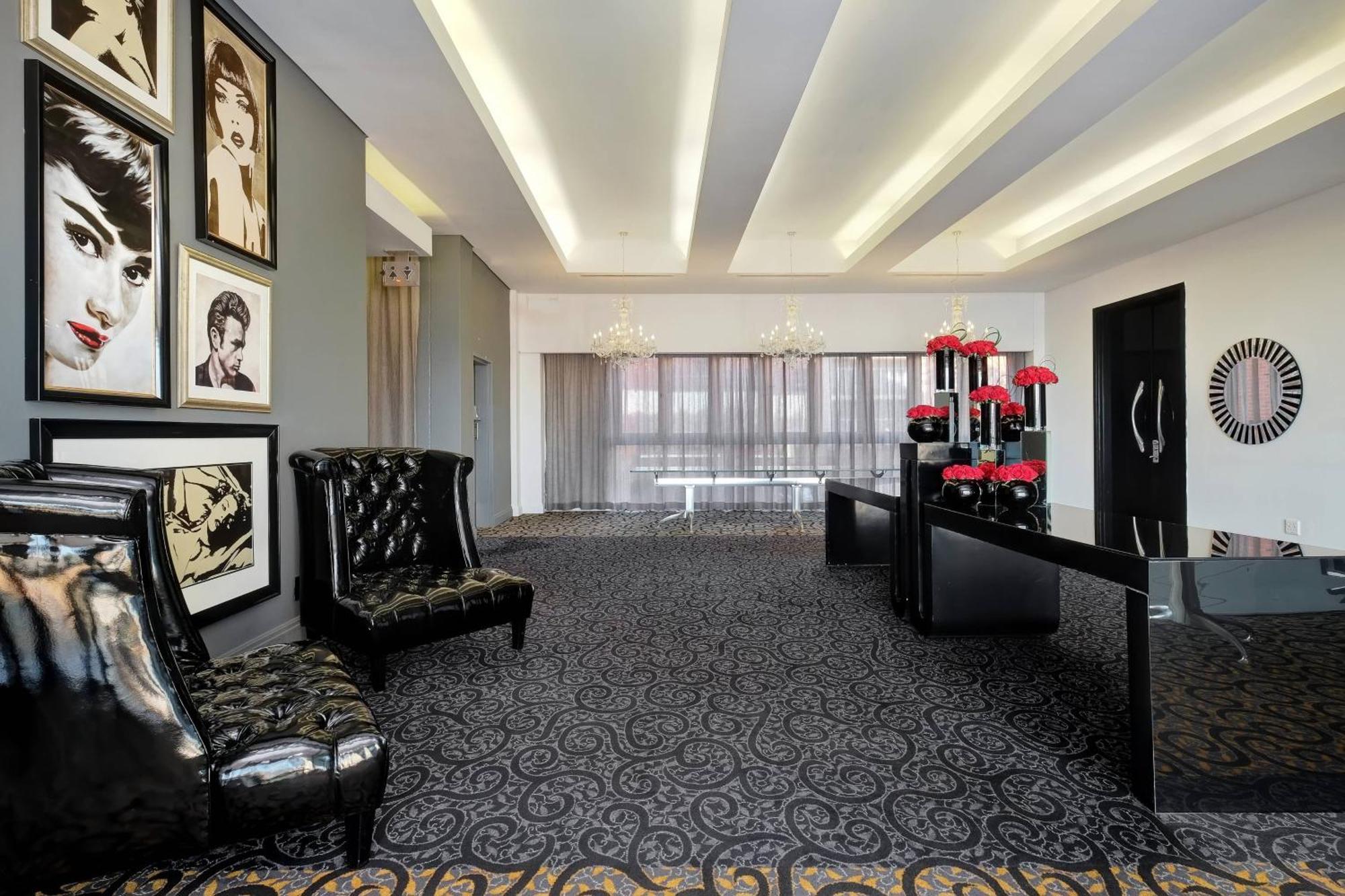 Protea Hotel Fire & Ice! By Marriott Johannesburg Melrose Arch Esterno foto
