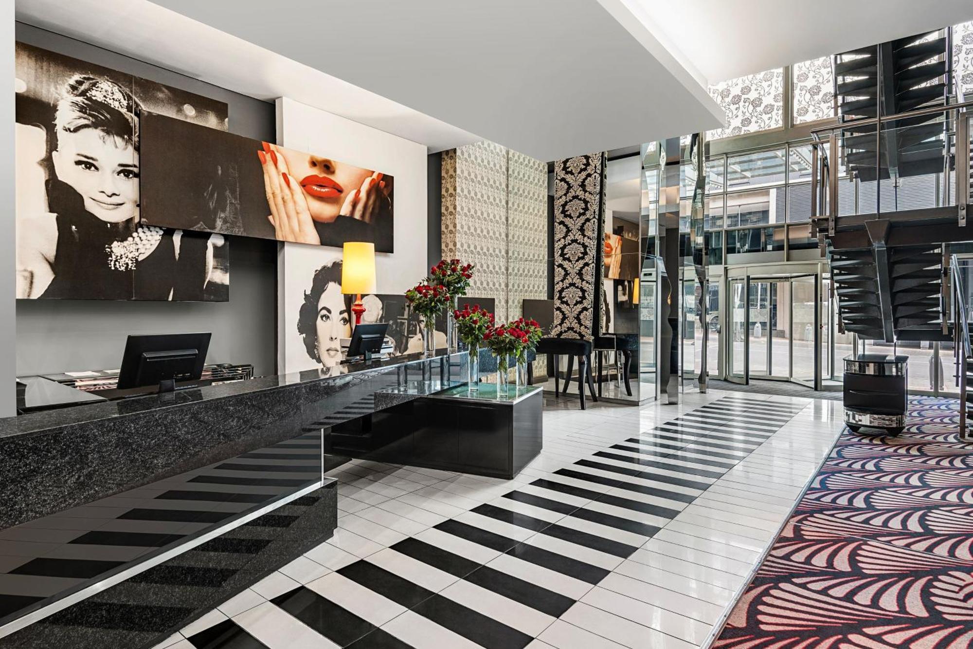 Protea Hotel Fire & Ice! By Marriott Johannesburg Melrose Arch Esterno foto