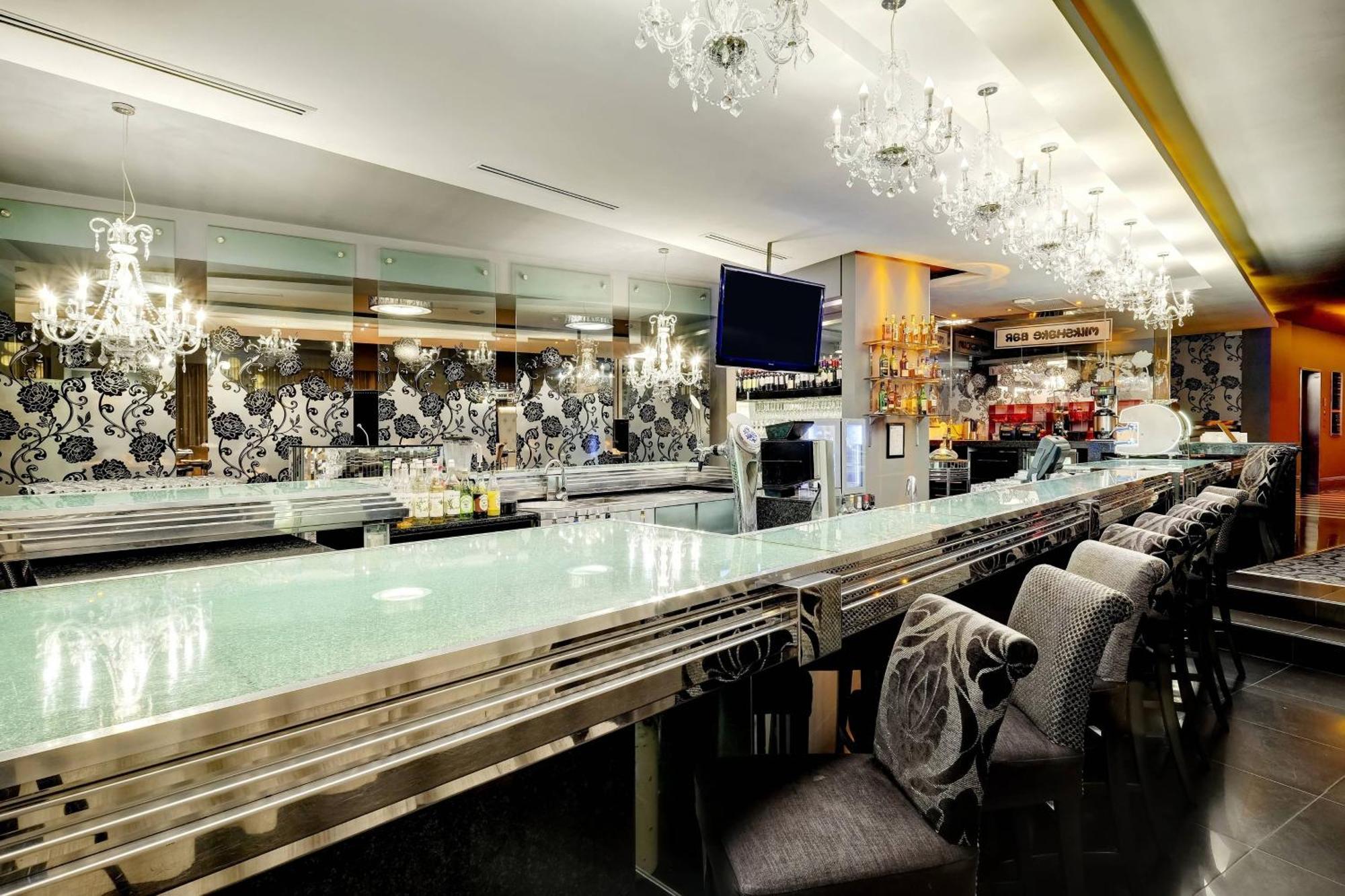 Protea Hotel Fire & Ice! By Marriott Johannesburg Melrose Arch Esterno foto
