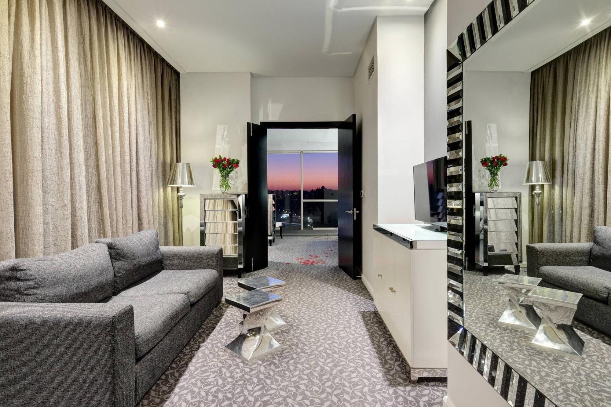 Protea Hotel Fire & Ice! By Marriott Johannesburg Melrose Arch Esterno foto